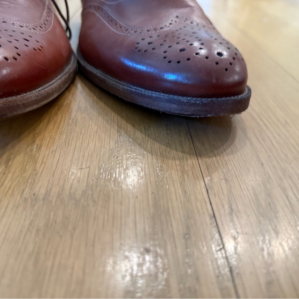 Men's Brown Leather Wingtip Shoes - Picture 6 of 6